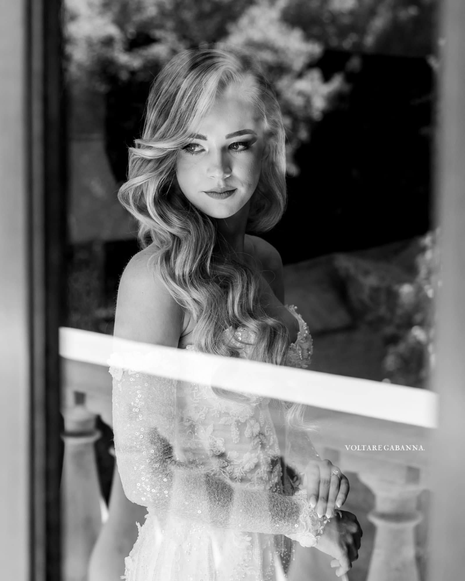 Bridal veil portrait in black and white, luxury wedding