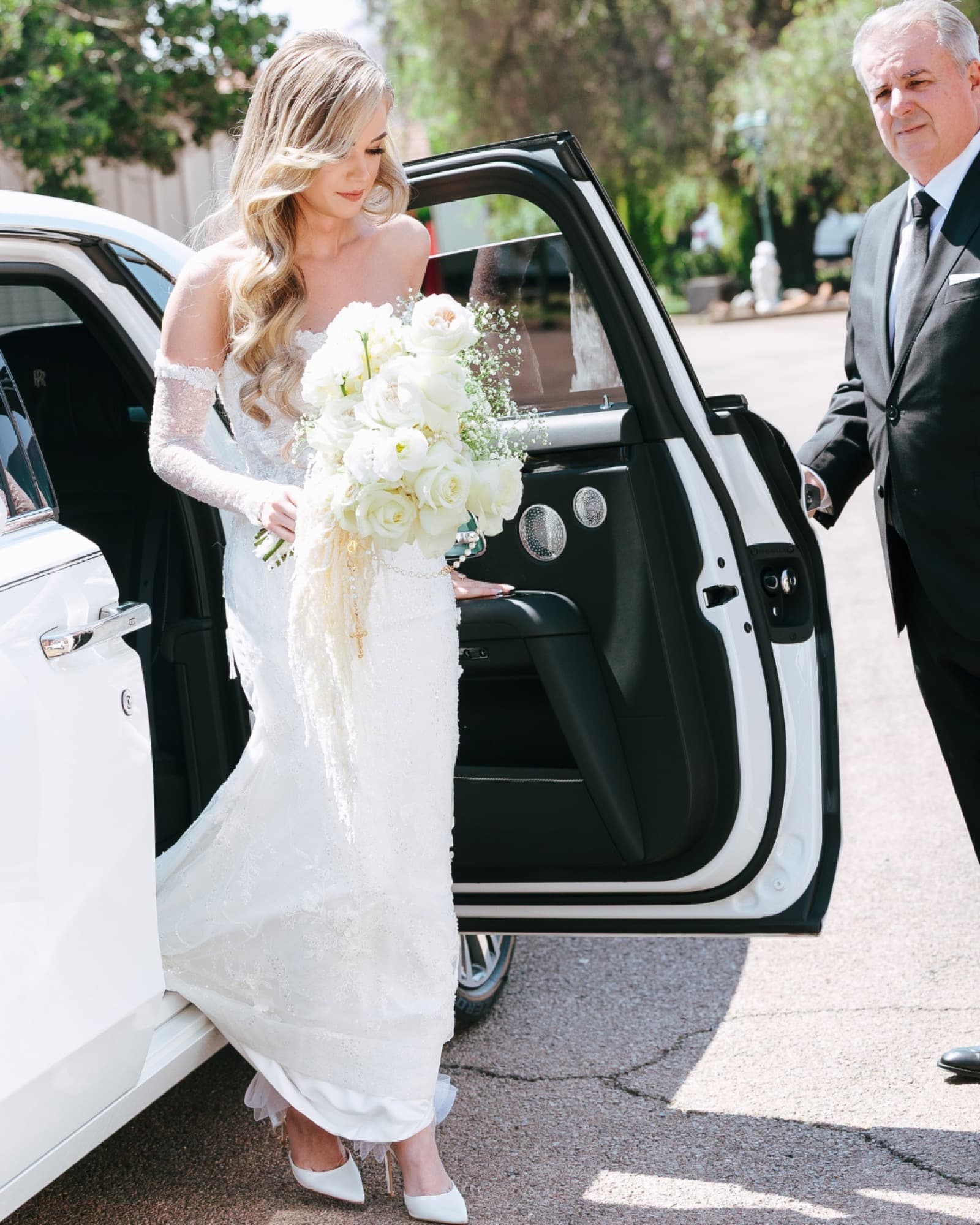 Wedding departure send-off, editorial wedding photography